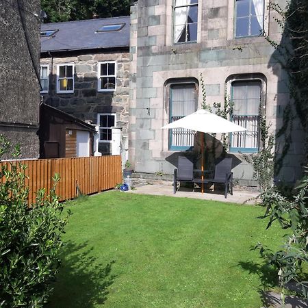 Ground Floor Barmouth Centre Apartment With Garden Exteriör bild